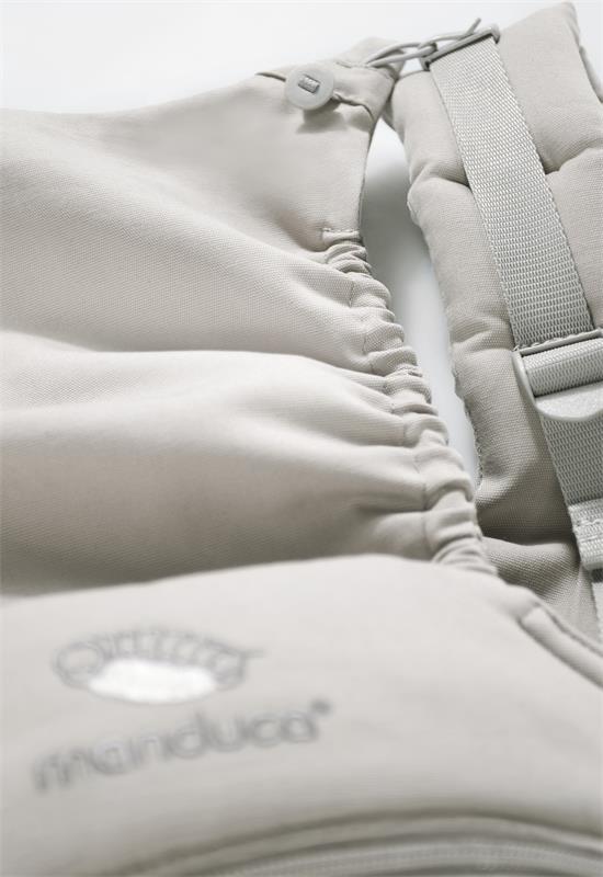 Manduca XT Monochrome  Cloud detail