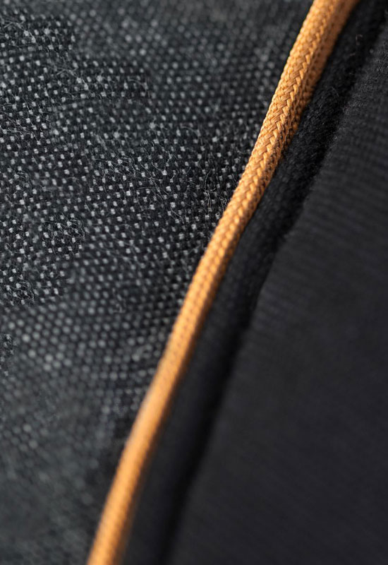 Manduca XT denimblack toffee detail