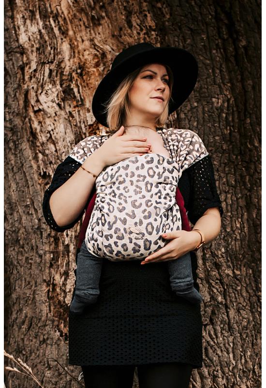 Manduca Twist Leo live