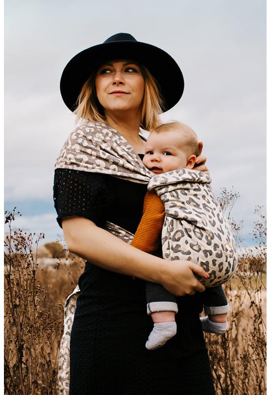 Manduca Twist Leo live