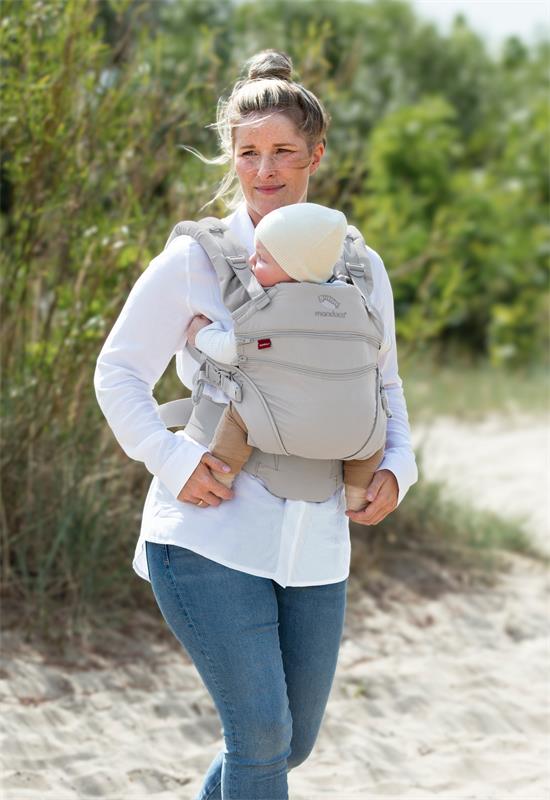 Manduca XT Monochrome  Cloud live